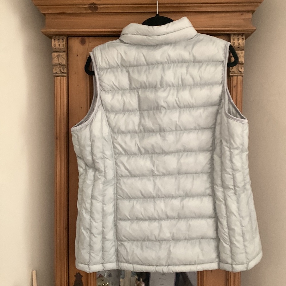 Grey down vest - Picture 2 of 4